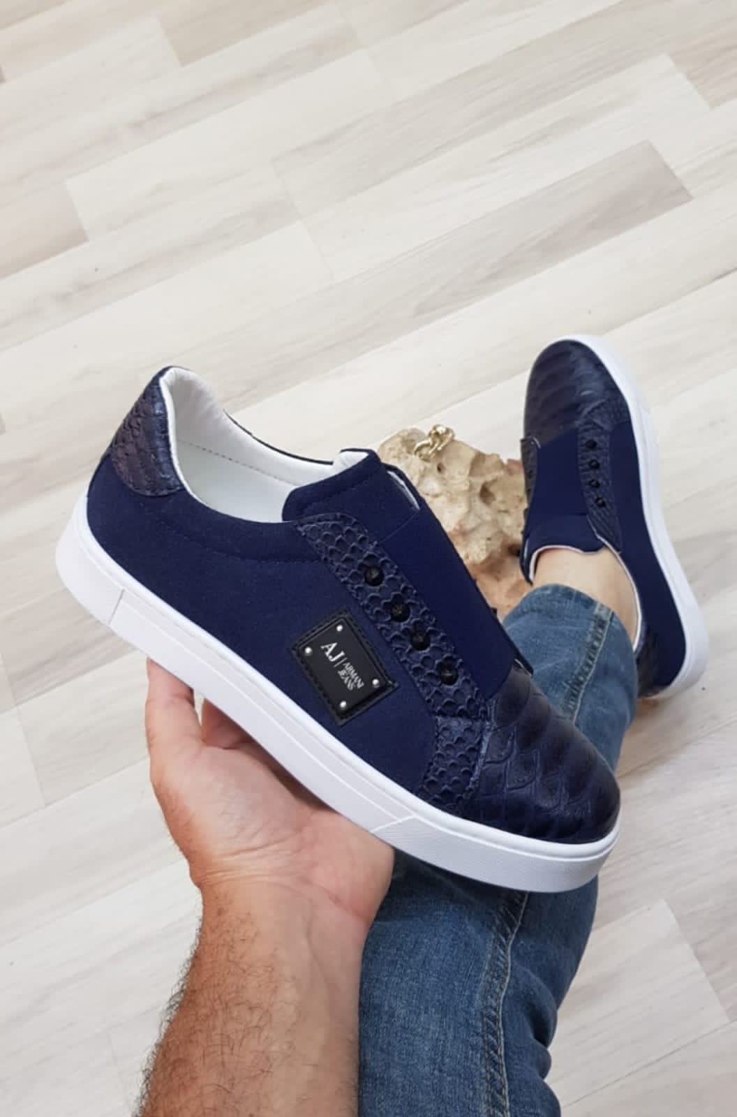 navy blue amani sneakers